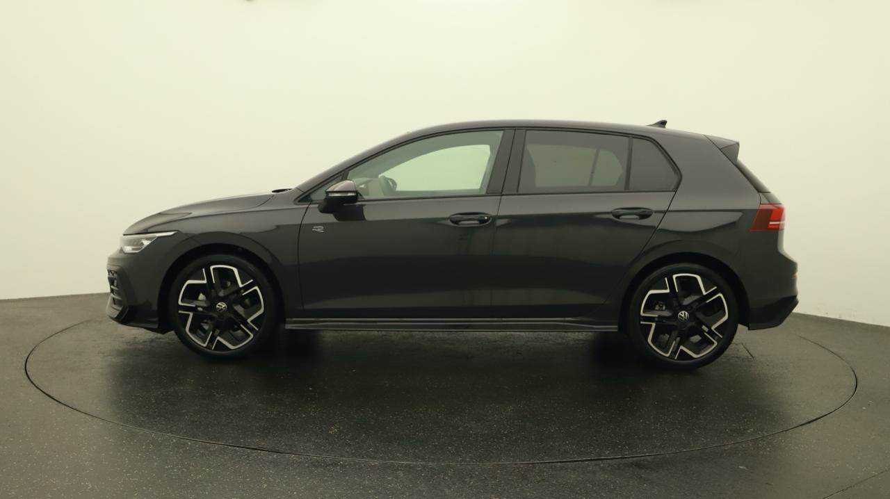 VW<br>Golf VIII 1.5 e TSI mHEV R-Line DSG