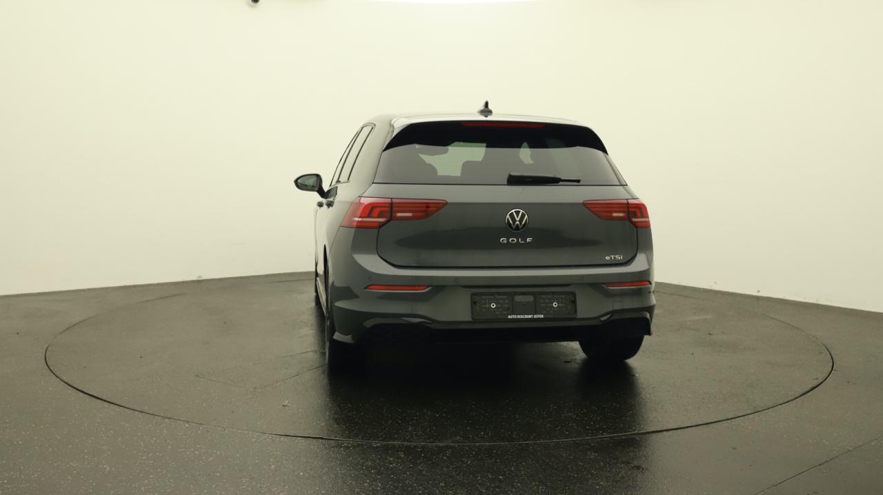 VW<br>Golf VIII 1.5 e TSI mHEV R-Line DSG
