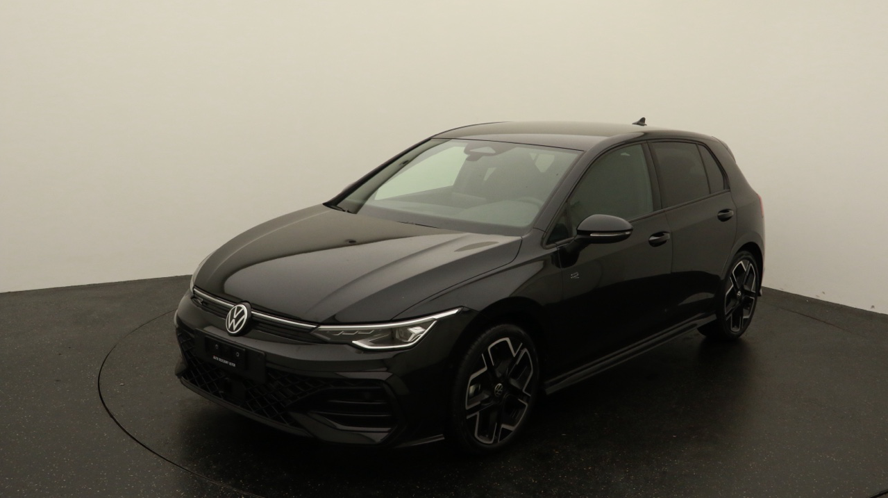 VW<br>Golf VIII 1.5 e TSI mHEV R-Line DSG