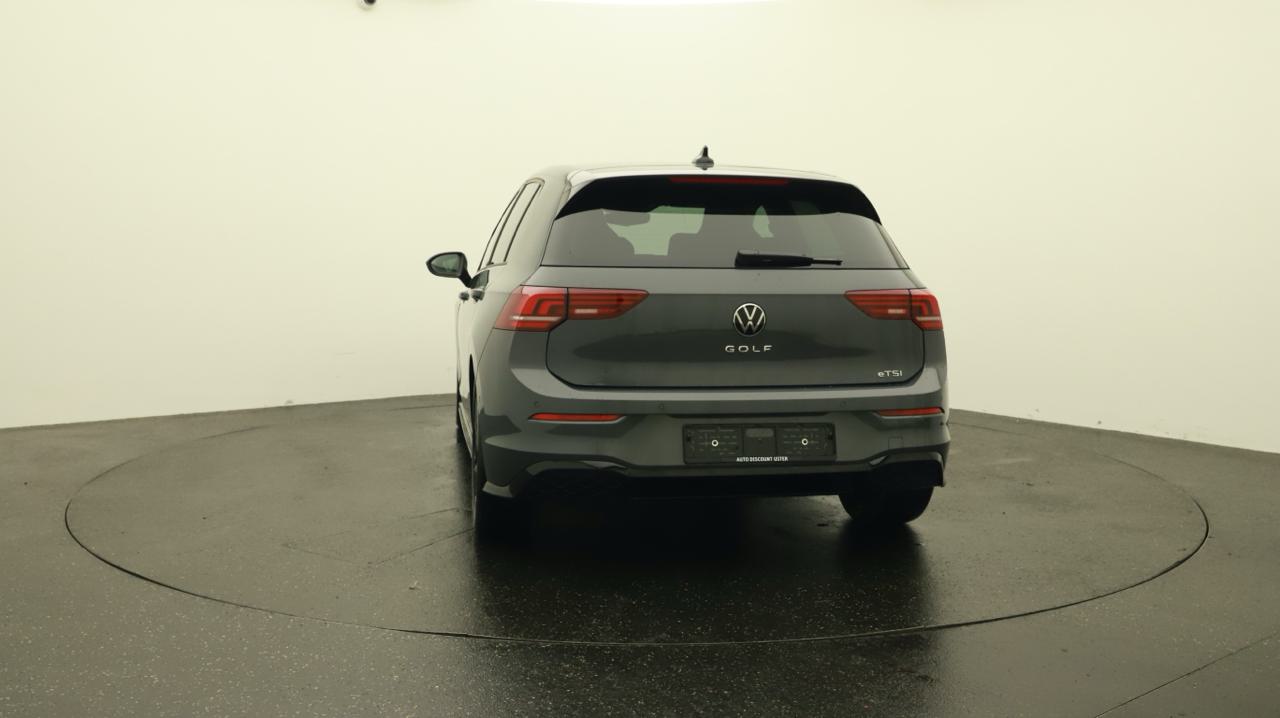 VW<br>Golf VIII 1.5 e TSI mHEV R-Line DSG