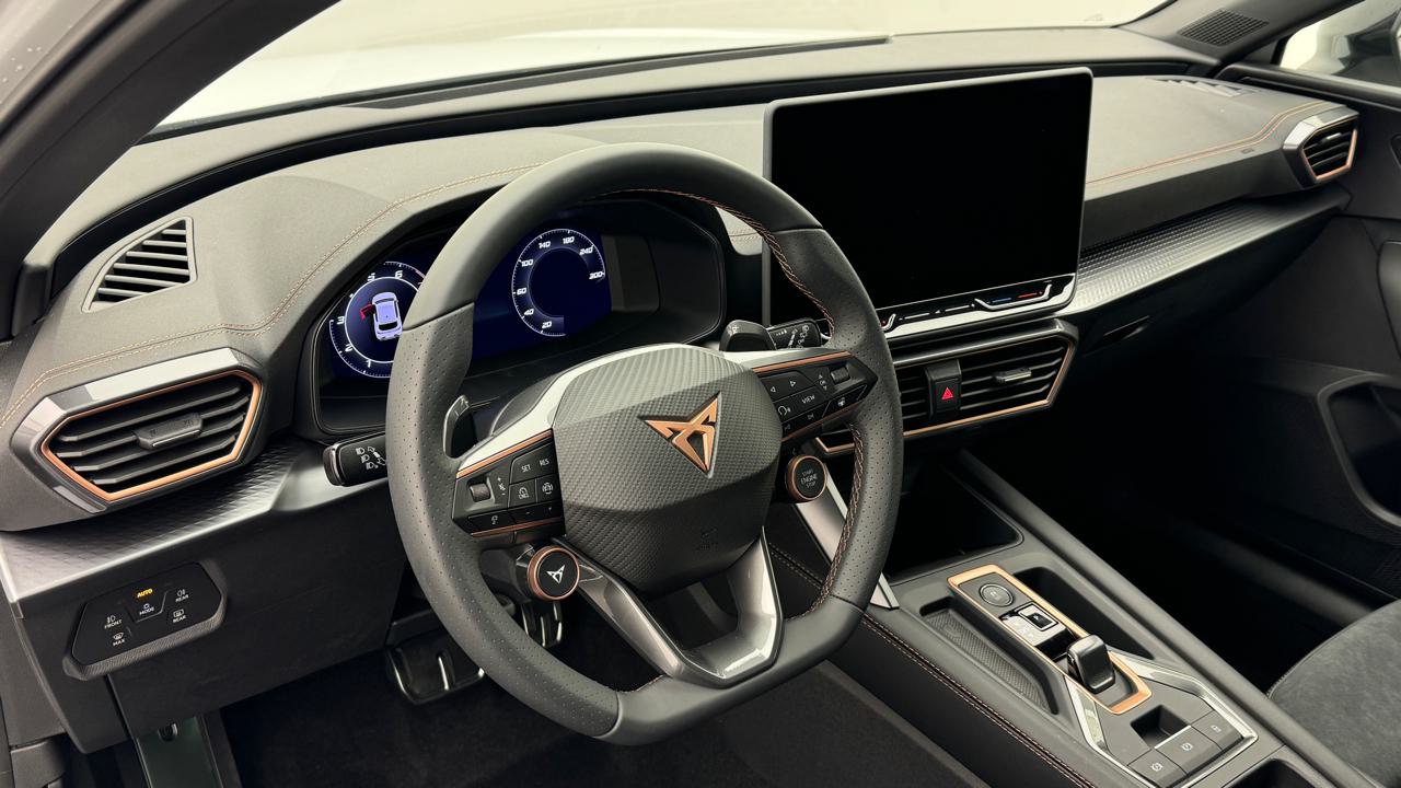 Cupra<br>LEON 1.5 e-HYBRID pHEV VZ Black Edition