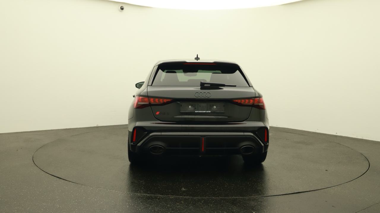 Audi<br>RS3 Sportback 2.5 TSI quattro S-tronic