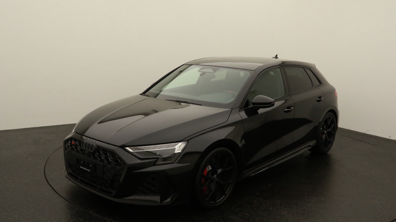 Audi<br>RS3 Sportback 2.5 TSI quattro S-tronic