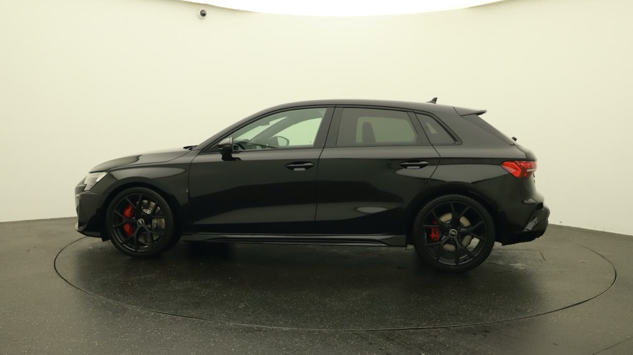 Audi<br>RS3 Sportback 2.5 TSI quattro S-tronic
