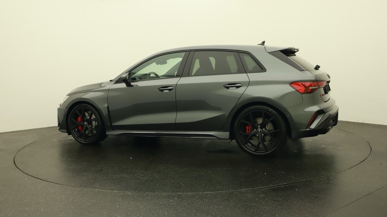 Audi<br>RS3 Sportback 2.5 TSI quattro S-tronic