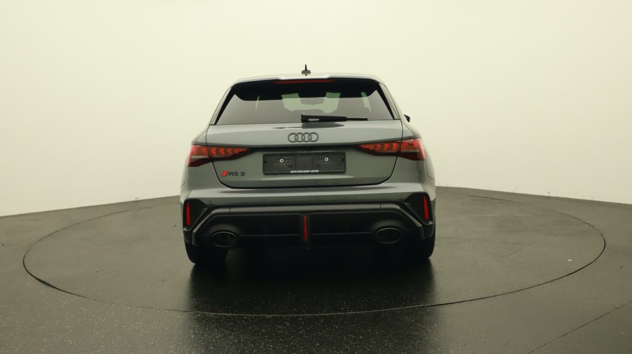 Audi<br>RS3 Sportback 2.5 TSI quattro S-tronic