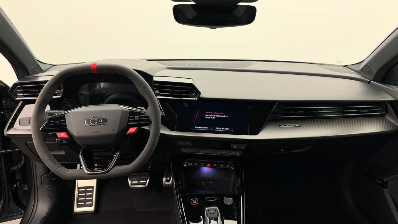 Audi<br>RS3 Sportback 2.5 TSI quattro S-tronic