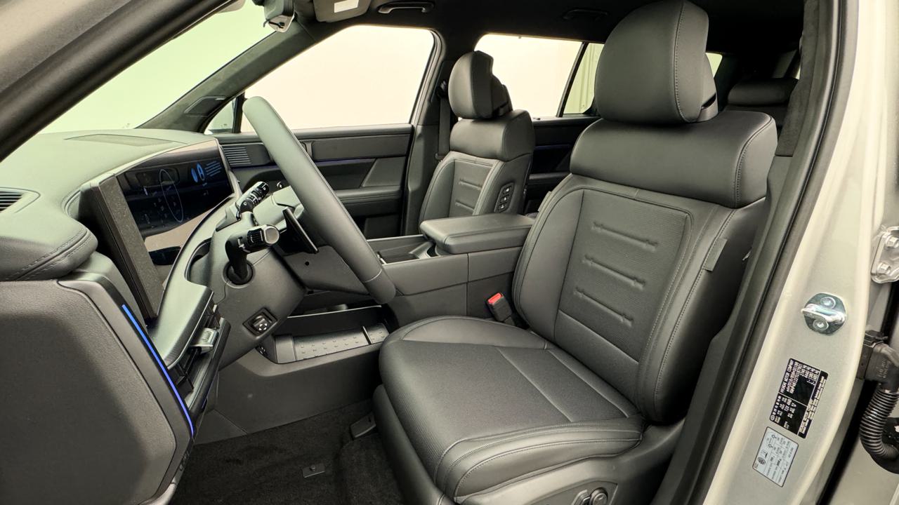 Hyundai<br>Santa Fe 1.6 T-GDi PHEV Calligraphy 4WD Automatic