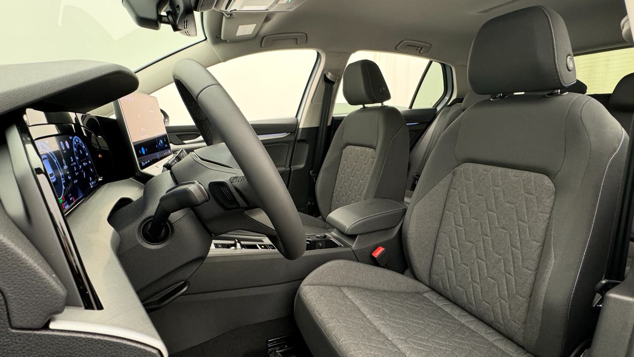 VW<br>Golf 1.5 TSI PHEV Edition