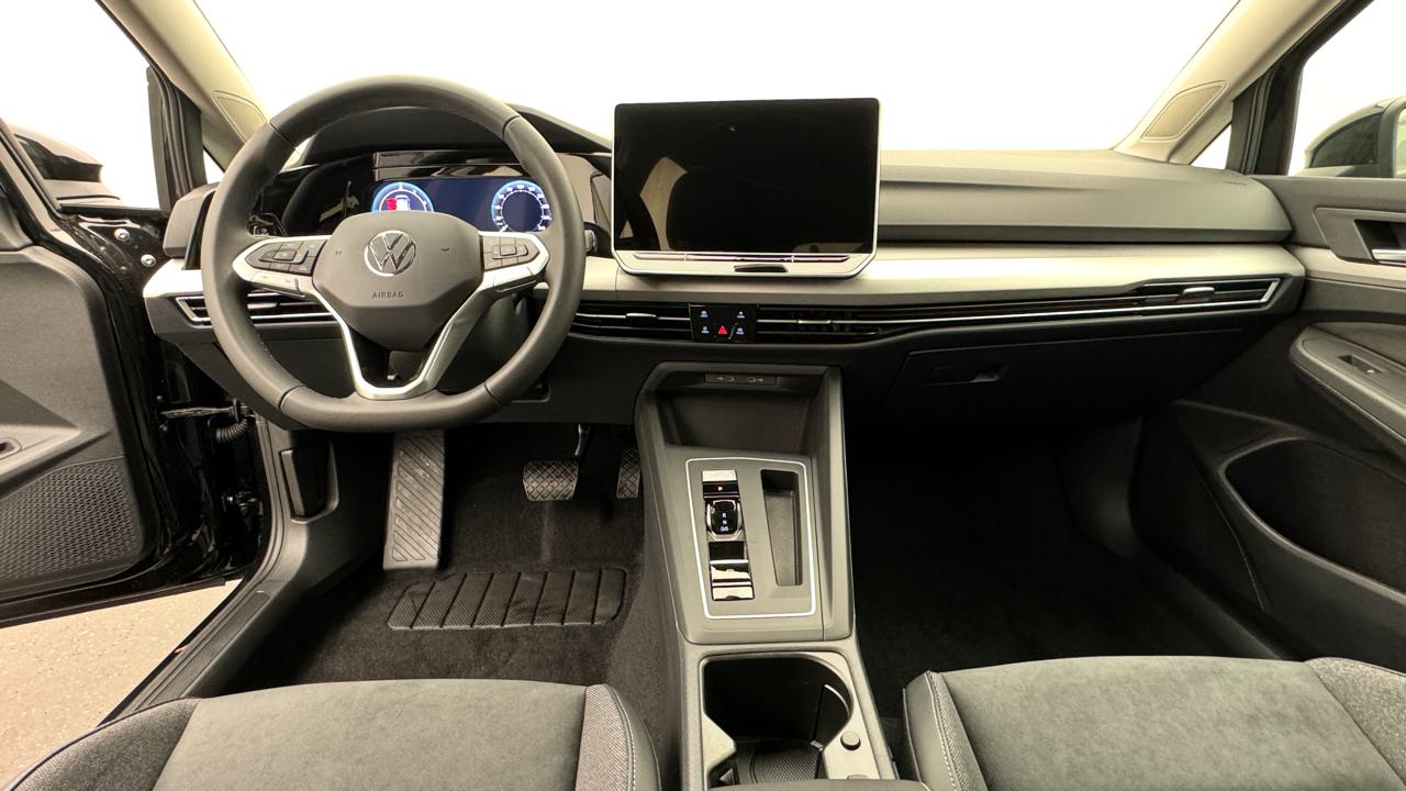 VW<br>Golf 1.5 TSI PHEV Edition