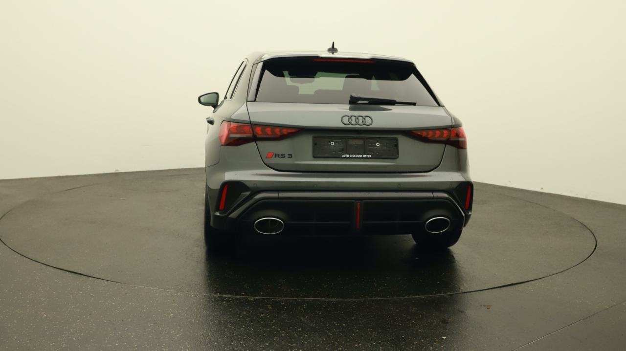 Audi<br>RS3 Sportback 2.5 TSI quattro S-tronic