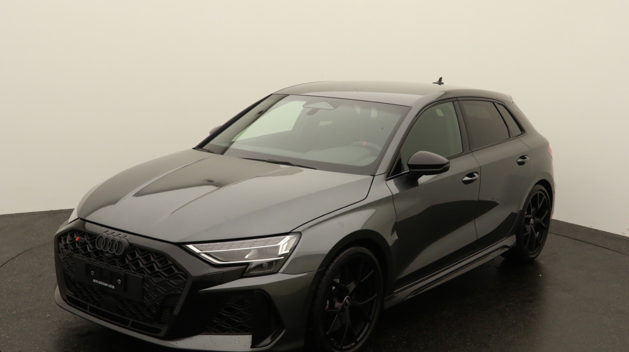 Audi<br>RS3 Sportback 2.5 TSI quattro S-tronic