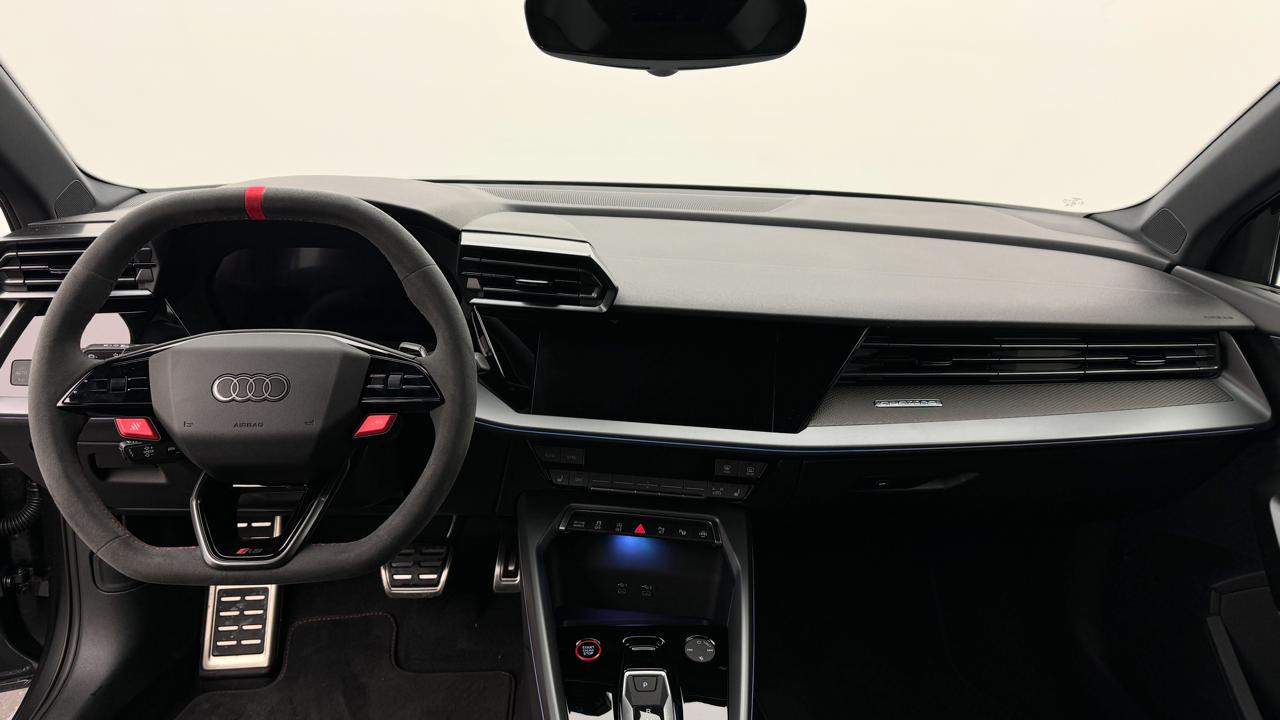 Audi<br>RS3 Sportback 2.5 TSI quattro S-tronic