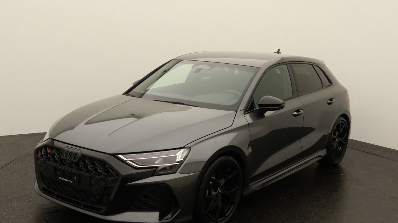 Audi<br>RS3 Sportback 2.5 TSI quattro S-tronic