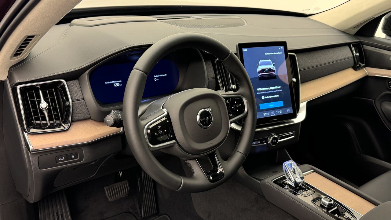 Volvo<br>XC90 T8 AWD PluginHybrid Ultra Dark Geartronic