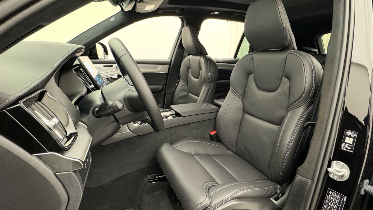 Volvo<br>XC90 T8 AWD PluginHybrid Black Edition Geartronic