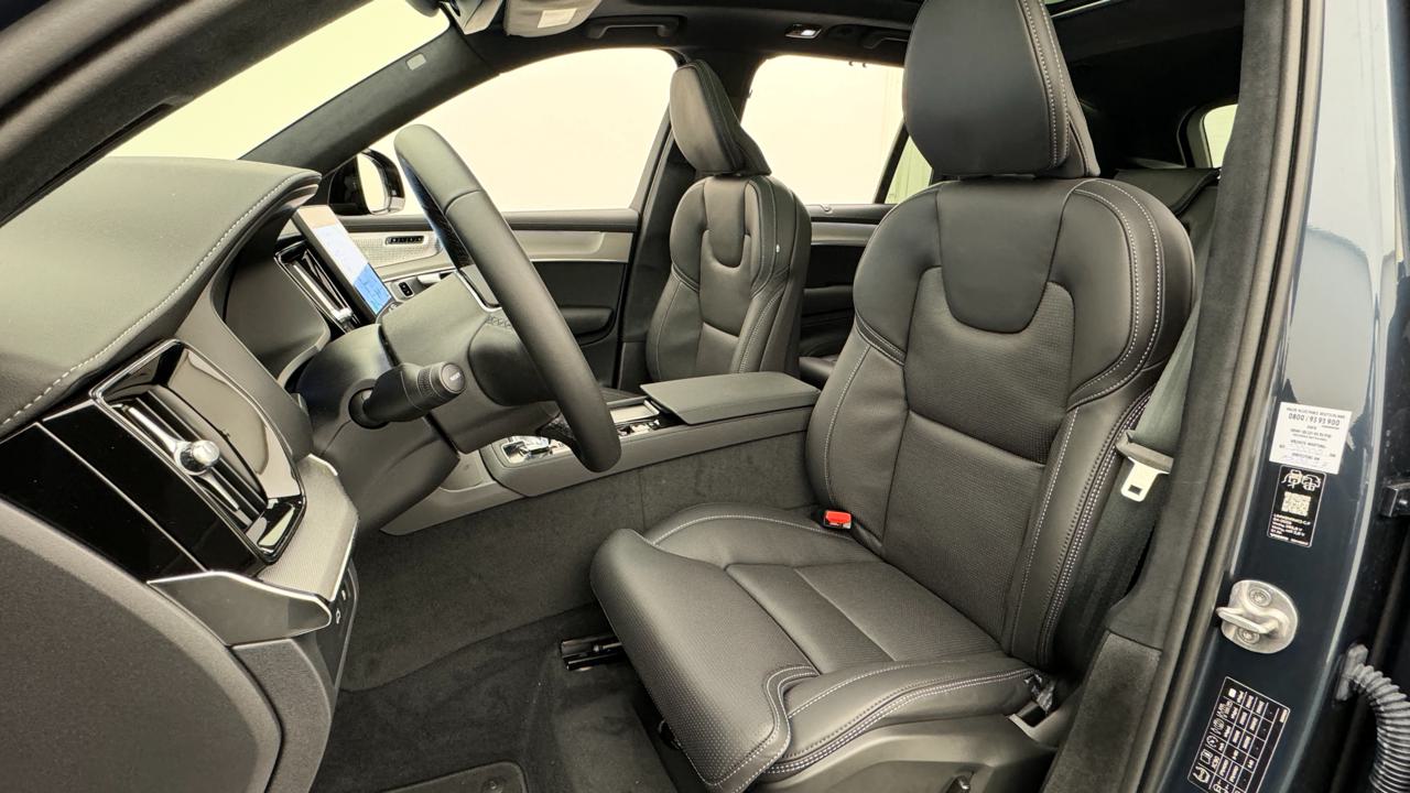 Volvo<br>XC90 T8 AWD PluginHybrid Black Edition Geartronic