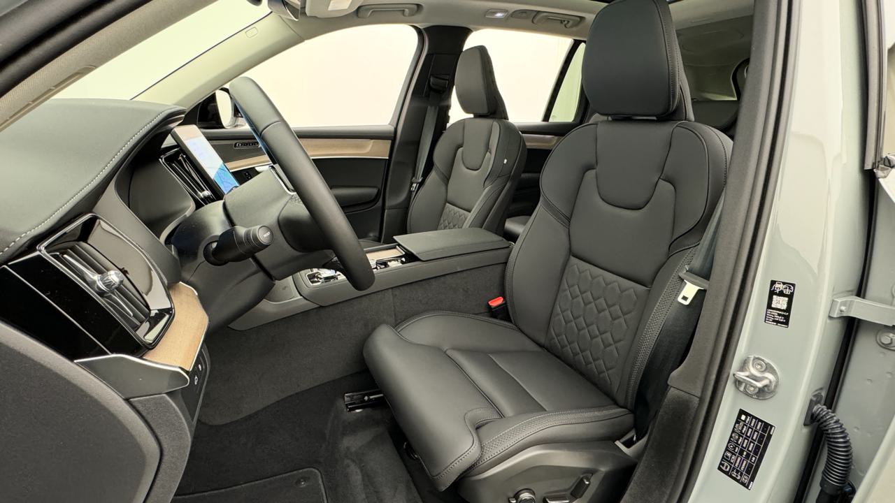 Volvo<br>XC90 T8 AWD PluginHybrid Plus Dark Geartronic