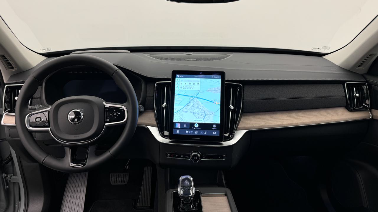 Volvo<br>XC90 T8 AWD PluginHybrid Plus Dark Geartronic