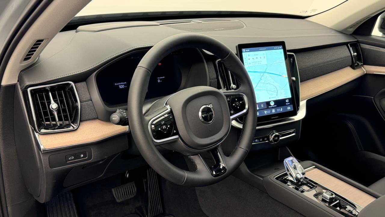 Volvo<br>XC90 T8 AWD PluginHybrid Plus Dark Geartronic