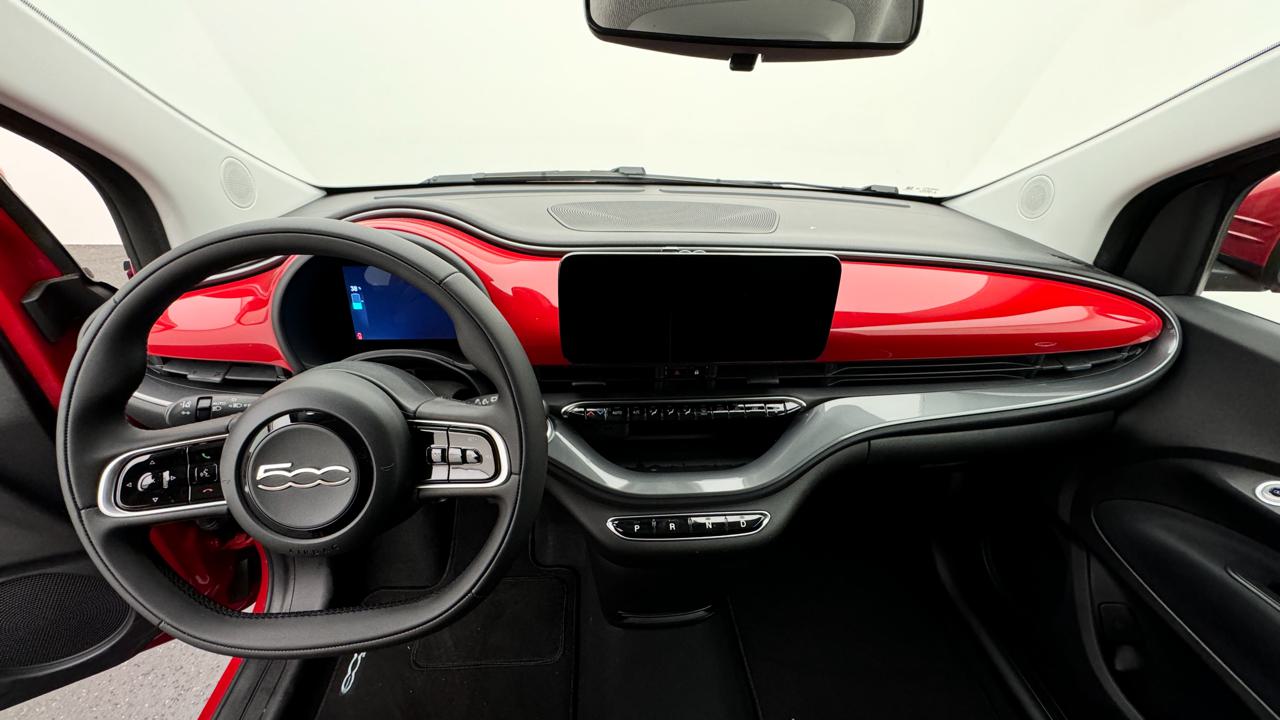 Fiat<br>500 electric 42kWh