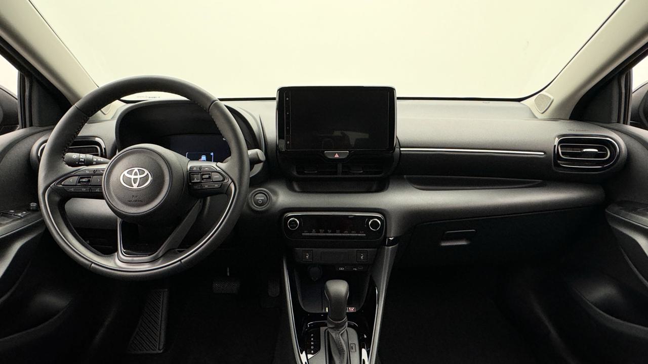 Toyota<br>Yaris 1.5 Sport e-CVT