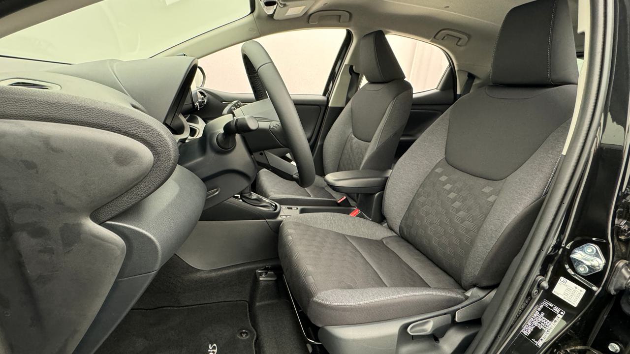 Toyota<br>Yaris 1.5 Sport e-CVT