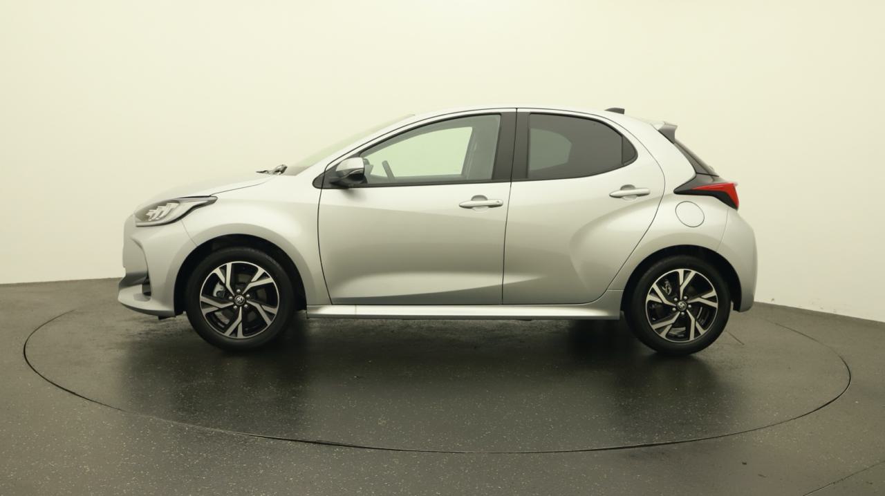Toyota<br>Yaris 1.5 Sport e-CVT
