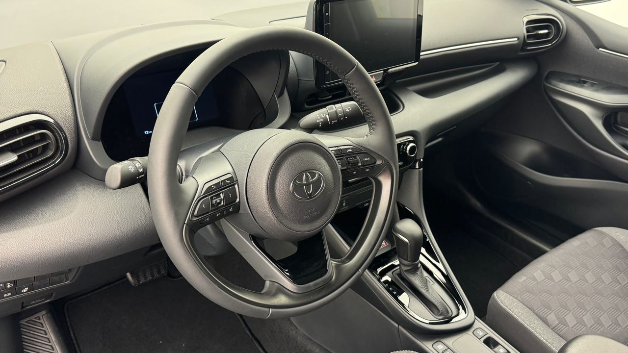 Toyota<br>Yaris 1.5 Sport e-CVT