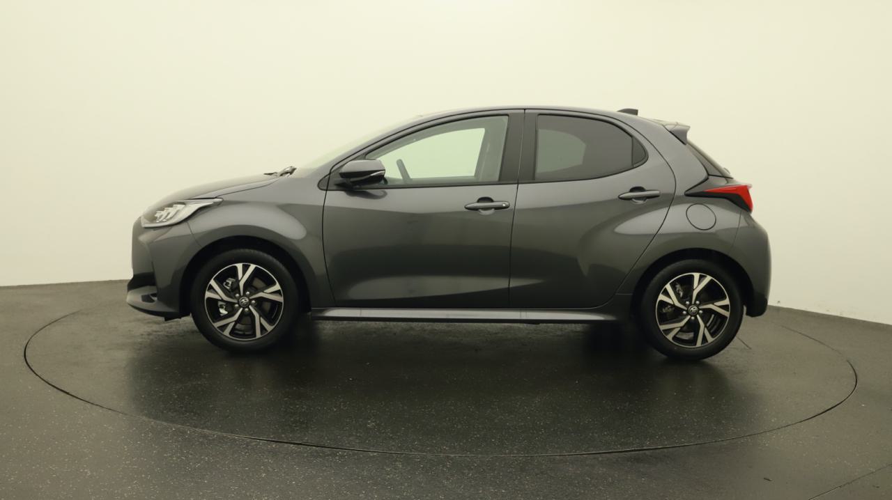 Toyota<br>Yaris 1.5 Sport e-CVT
