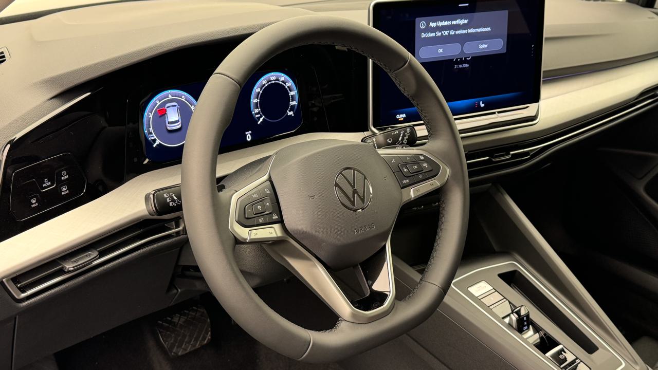 VW<br>Golf VIII 1.5 e TSI mHEV Limited DSG