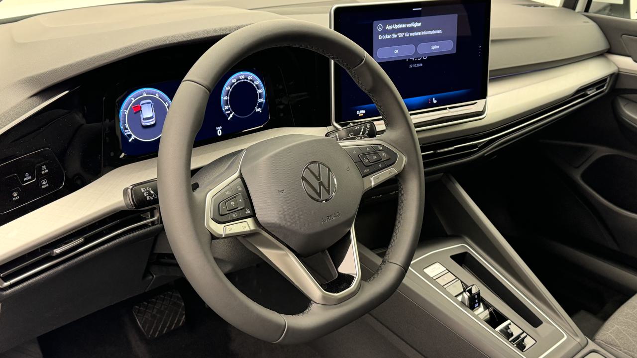 VW<br>Golf VIII 1.5 e TSI mHEV Limited DSG