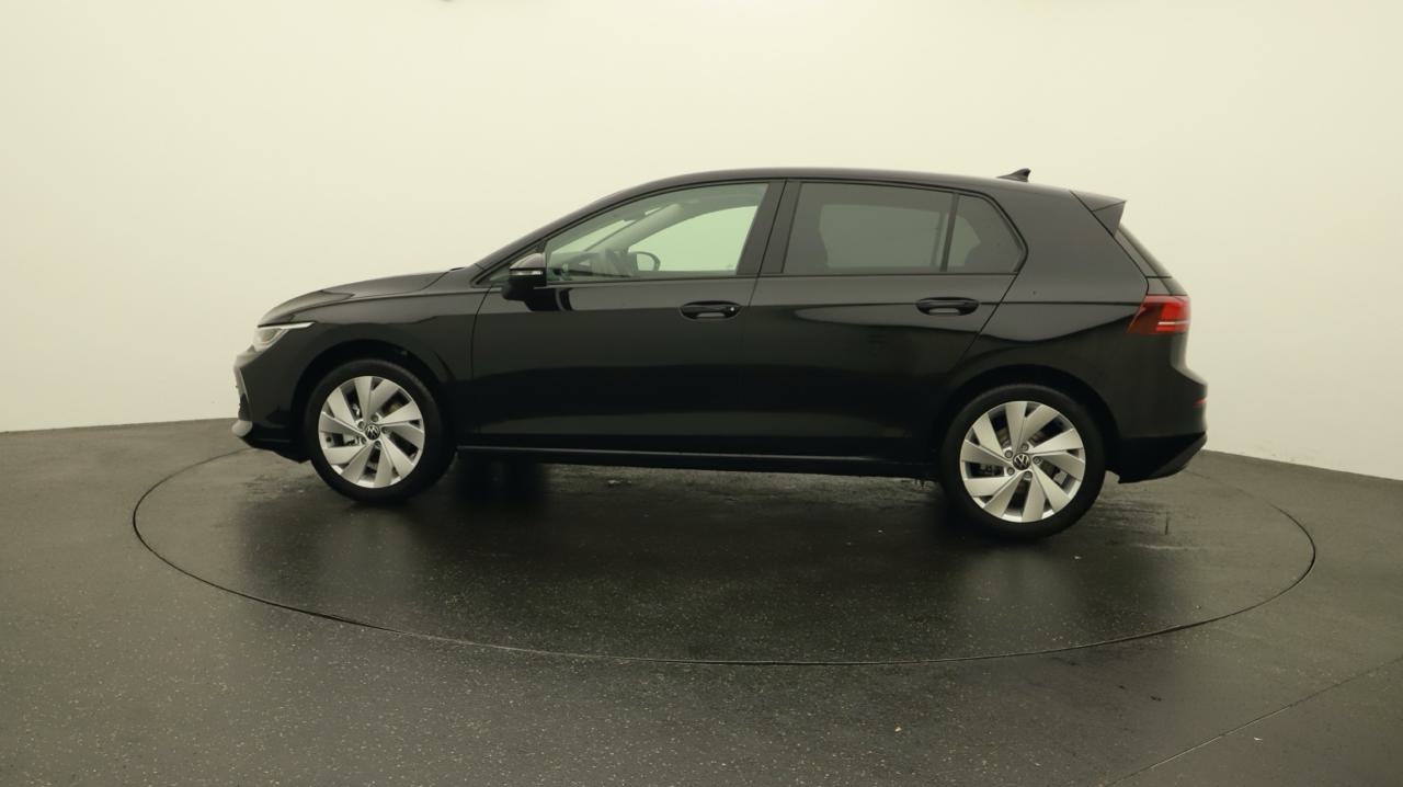 VW<br>Golf VIII 1.5 e TSI mHEV Limited DSG