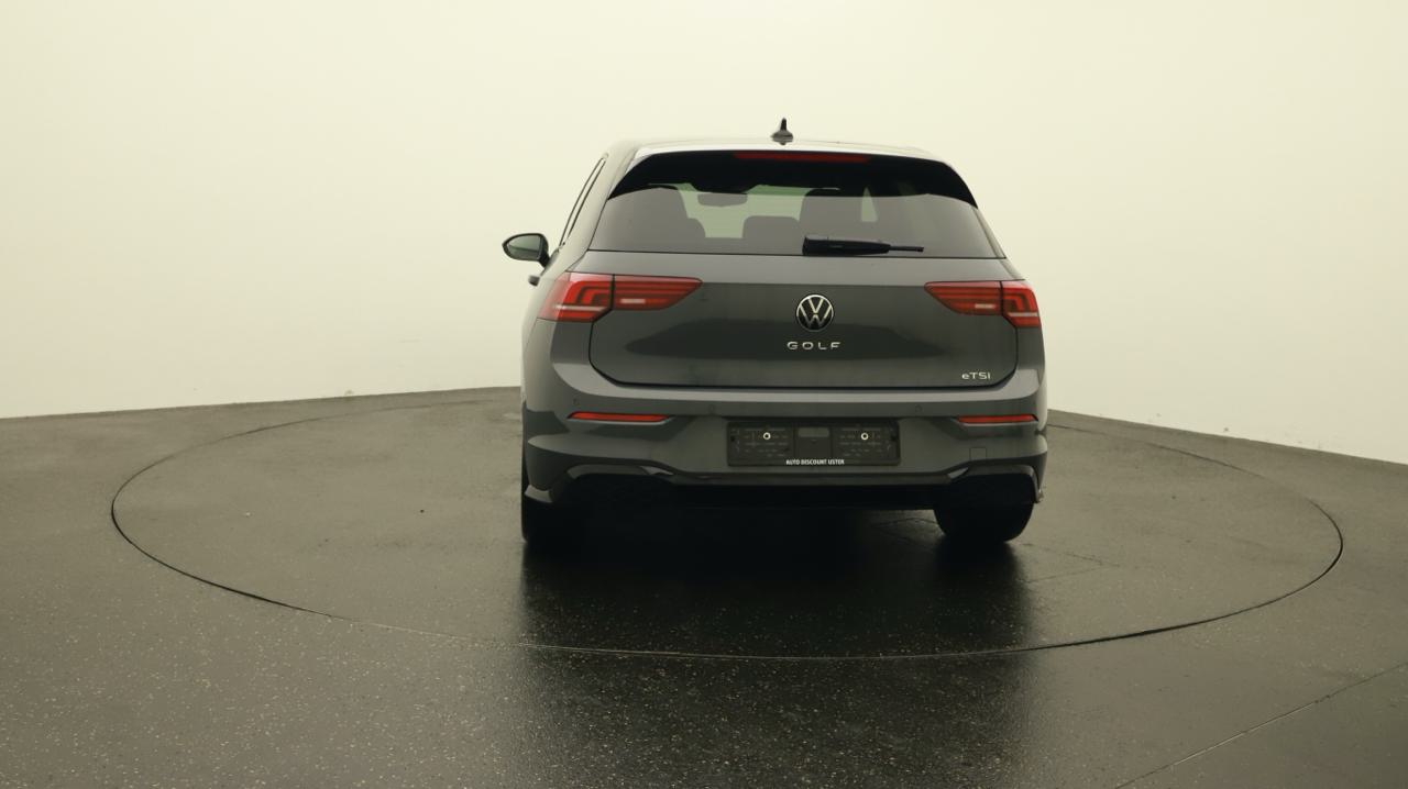 VW<br>Golf VIII 1.5 e TSI mHEV R-Line DSG