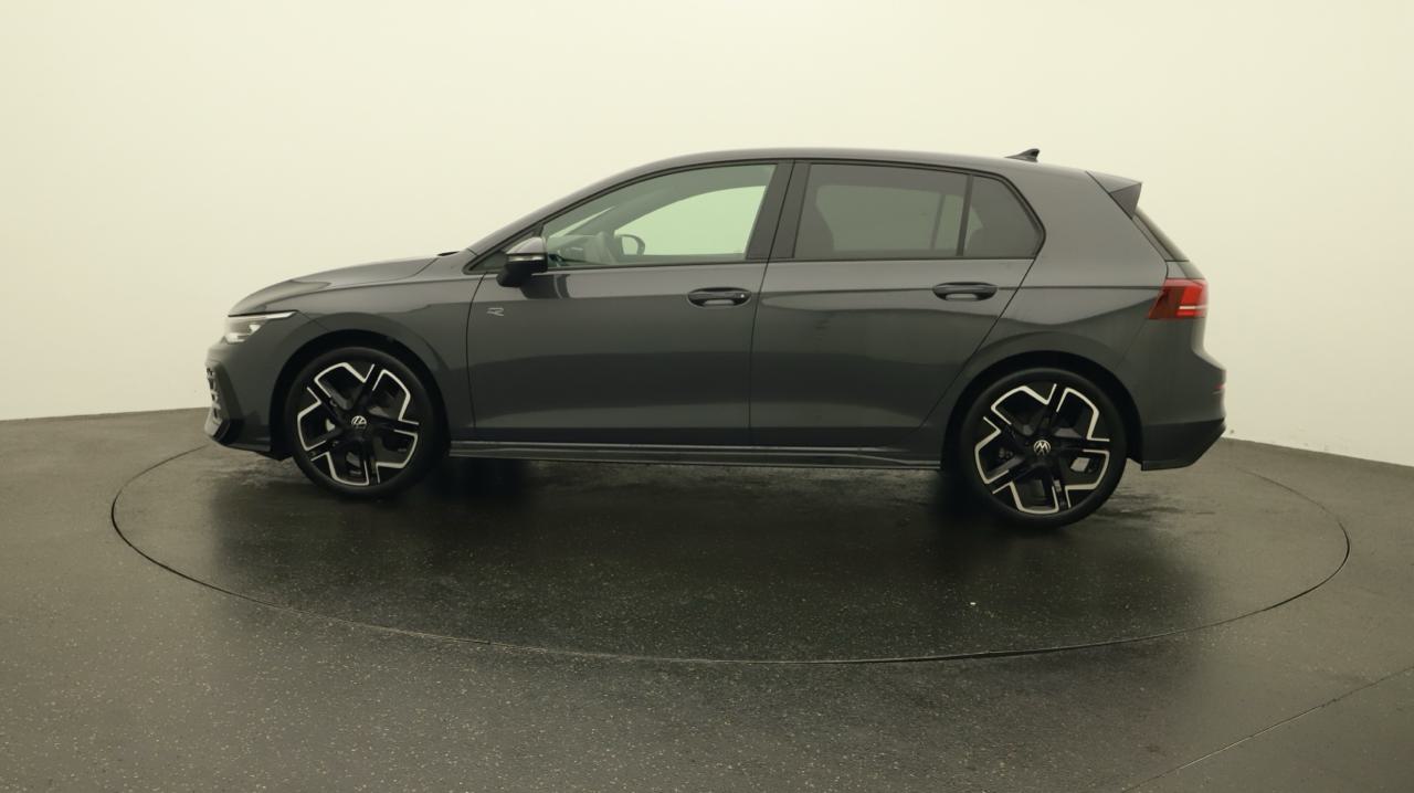 VW<br>Golf VIII 1.5 e TSI mHEV R-Line DSG