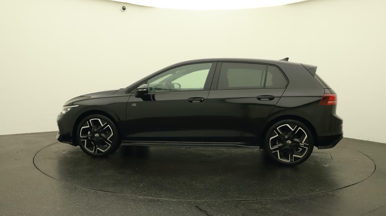 VW<br>Golf VIII 1.5 e TSI mHEV R-Line DSG