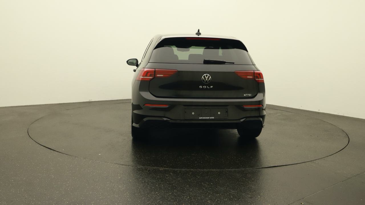 VW<br>Golf VIII 1.5 e TSI mHEV R-Line DSG