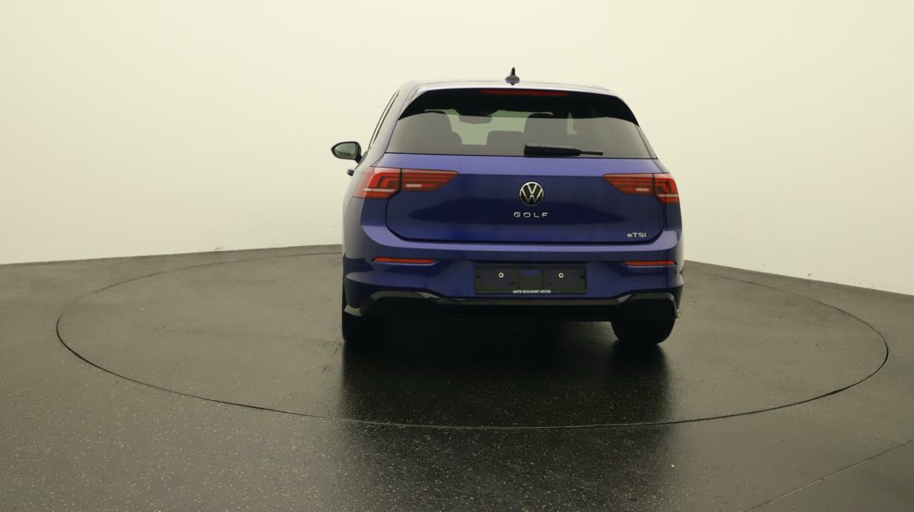 VW<br>Golf VIII 1.5 e TSI mHEV R-Line DSG