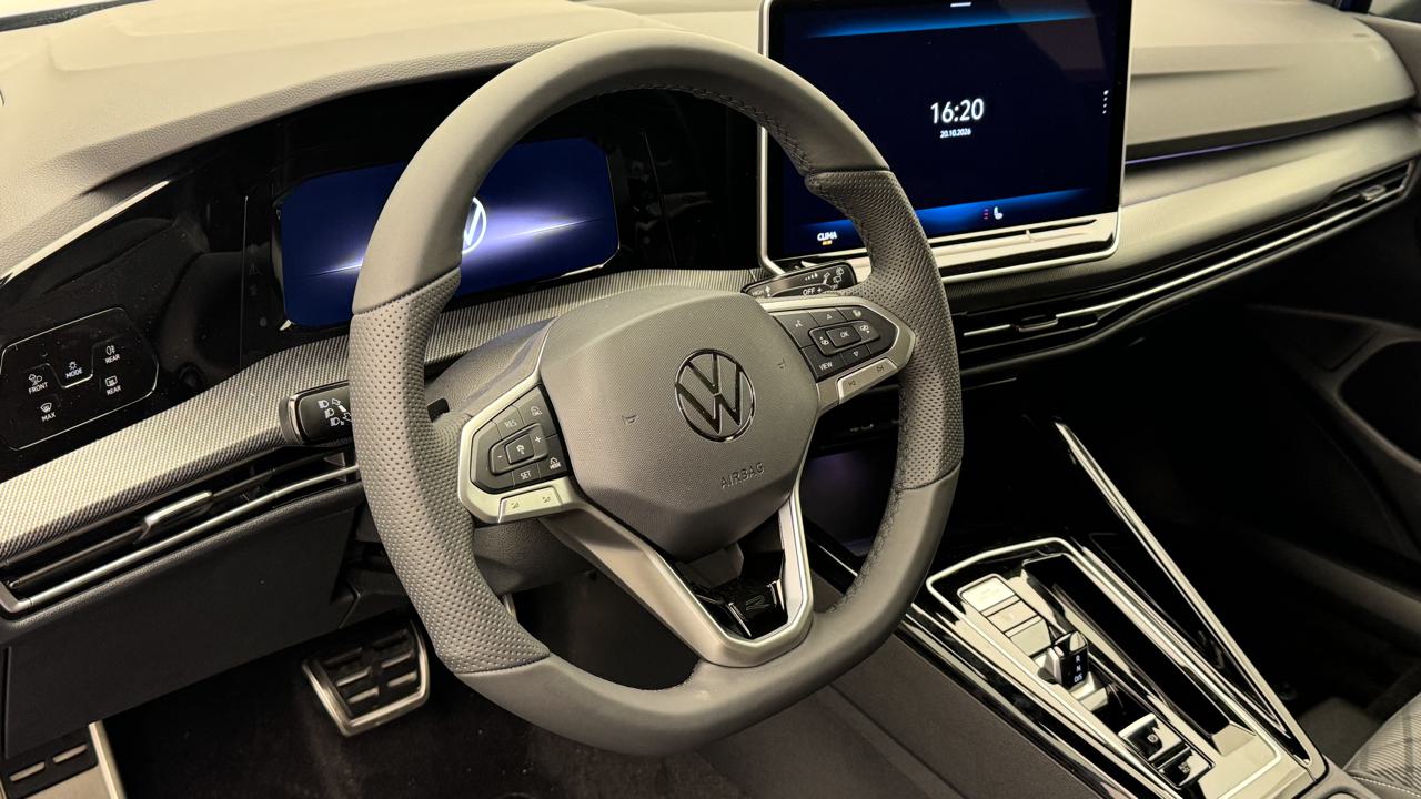 VW<br>Golf VIII 1.5 e TSI mHEV R-Line DSG