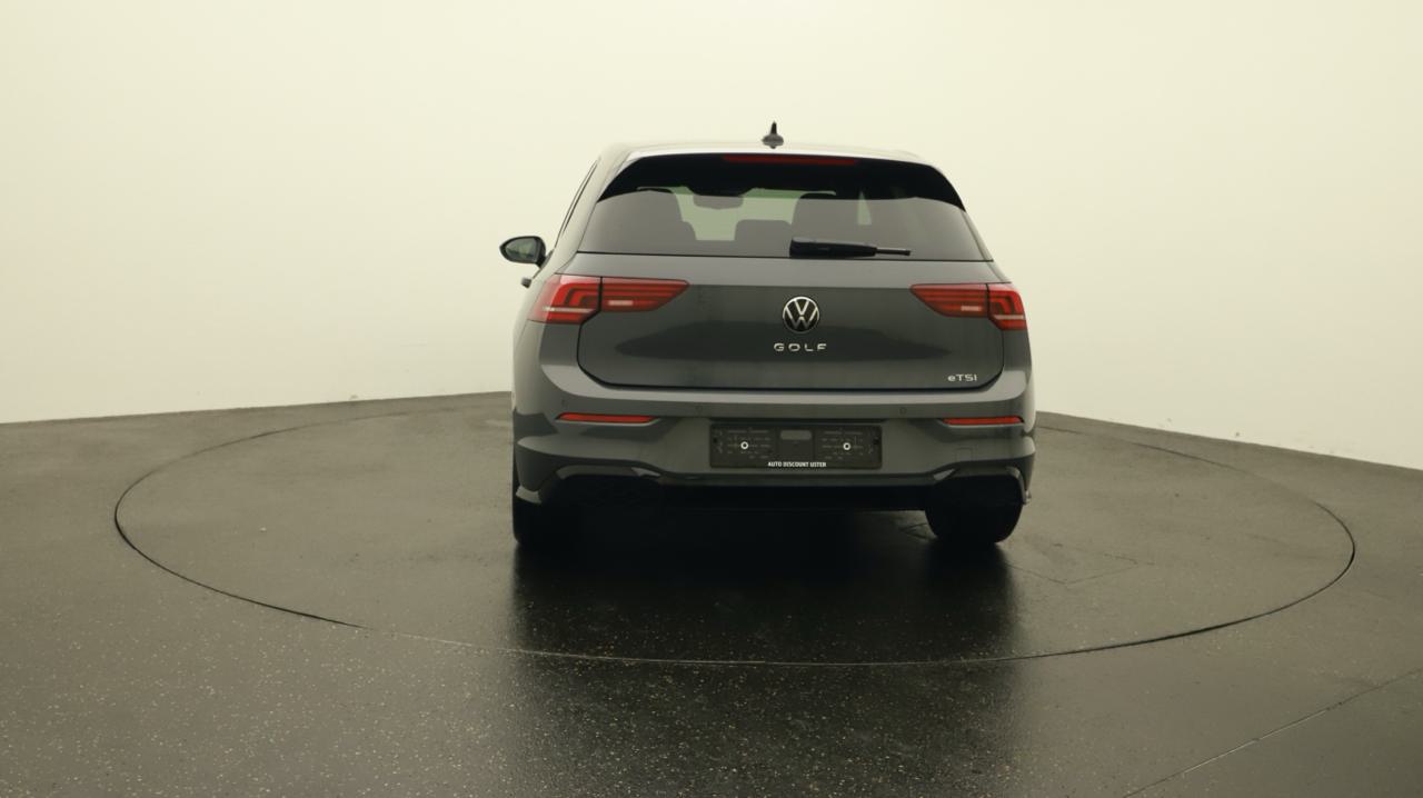 VW<br>Golf VIII 1.5 e TSI mHEV R-Line DSG