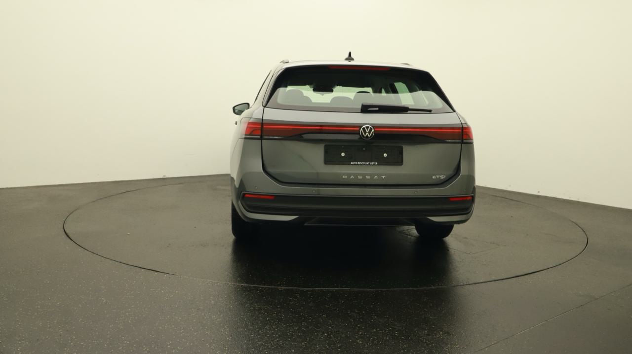 VW<br>Passat Variant 1.5 eTSI Limited DSG