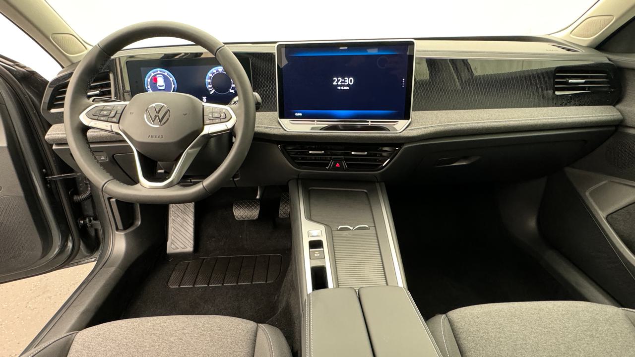 VW<br>Passat Variant 1.5 eTSI Limited DSG