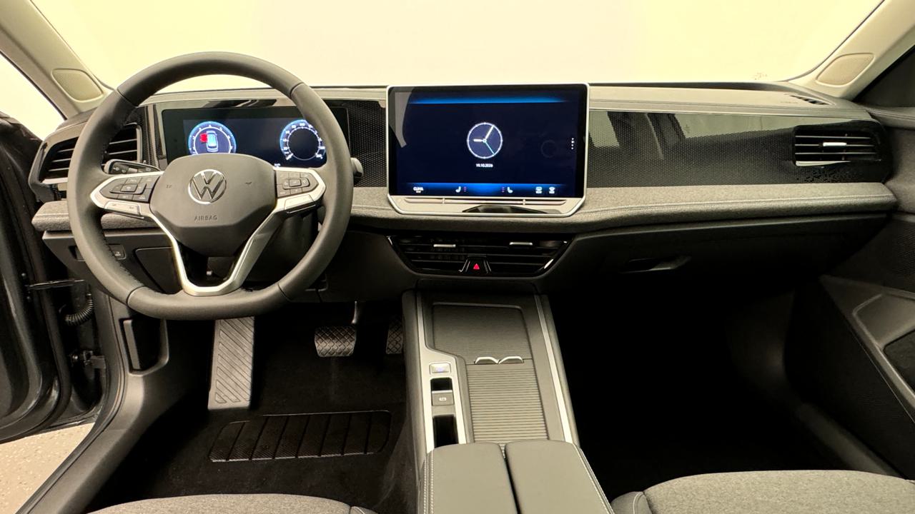 VW<br>Passat Variant 1.5 eTSI Limited DSG