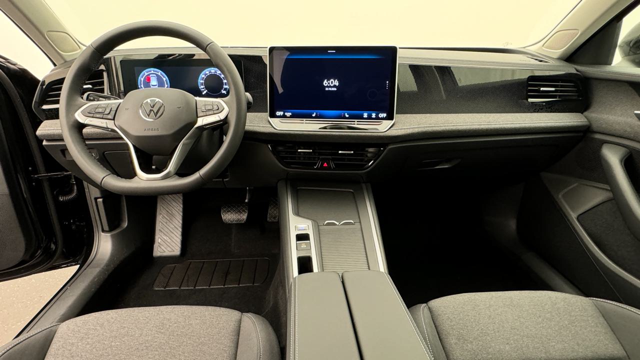 VW<br>Passat Variant 1.5 eTSI Limited DSG