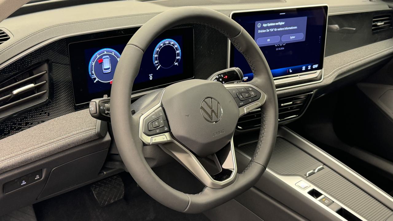 VW<br>Passat Variant 1.5 eTSI Limited DSG