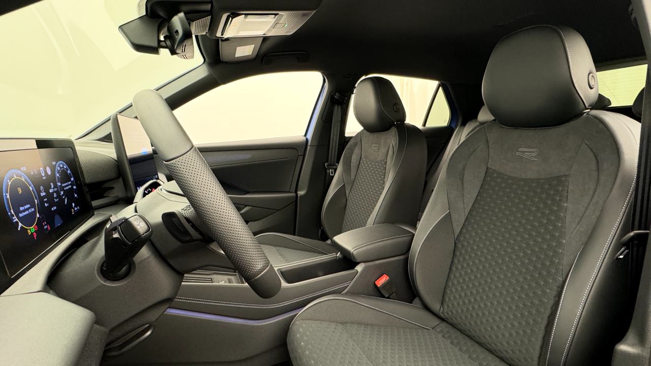 VW<br>T-Roc 1.5 eTSI mHEV R-Line DSG