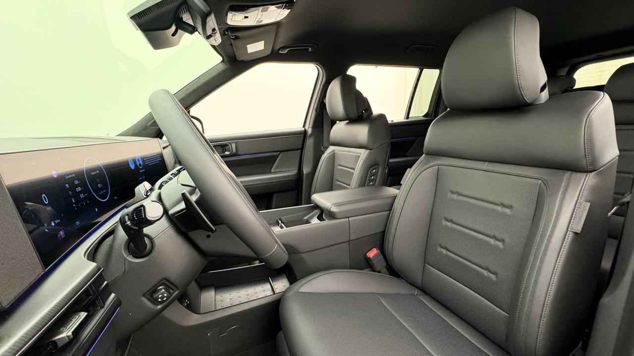 Hyundai<br>Santa Fe 1.6 T-GDi PHEV Calligraphy 4WD Automatic