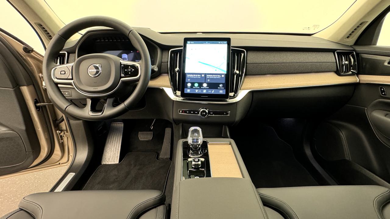 Volvo<br>XC90 T8 AWD PluginHybrid Ultra Dark Geartronic